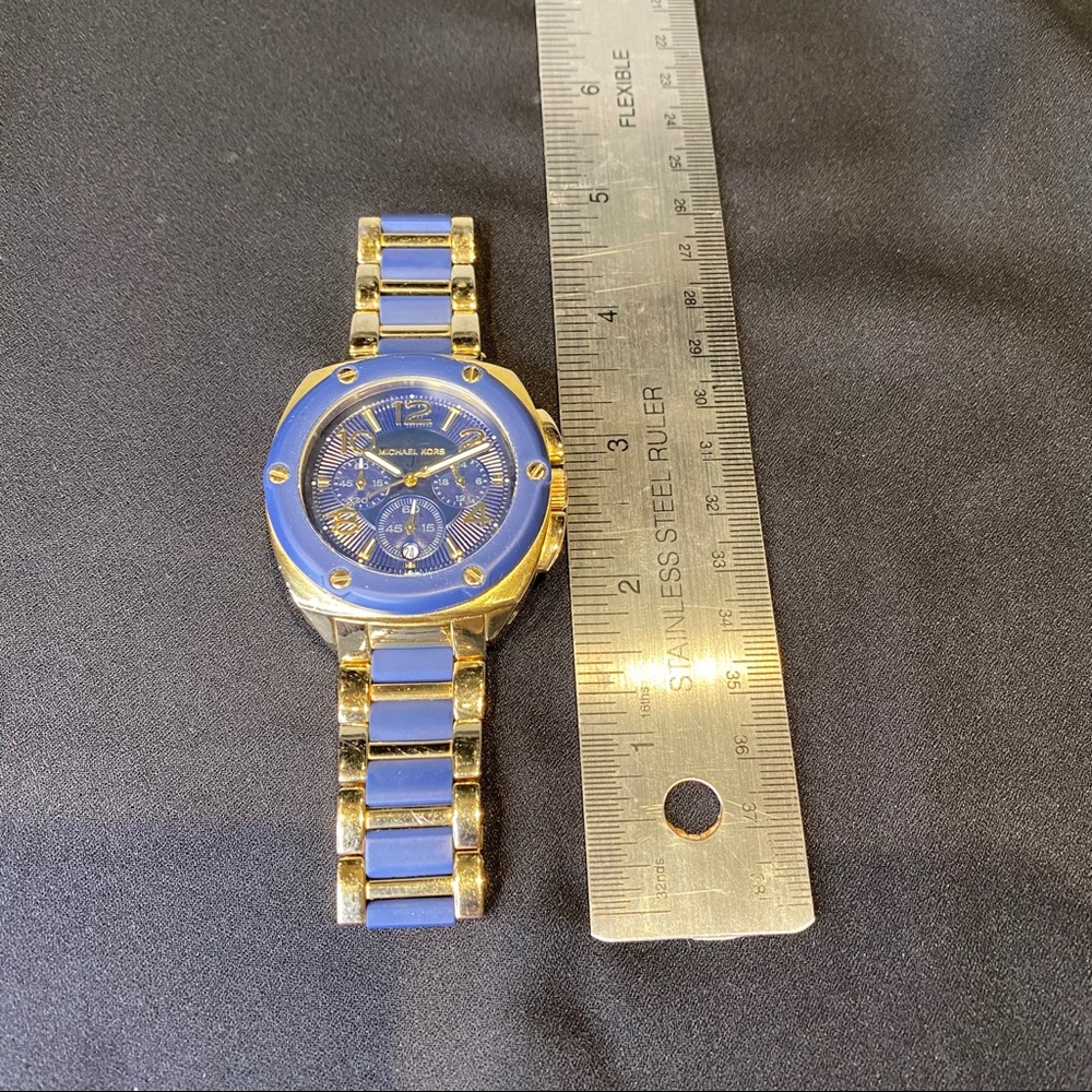 Michael Kors Navy & Gold watch - Picture 3 of 7